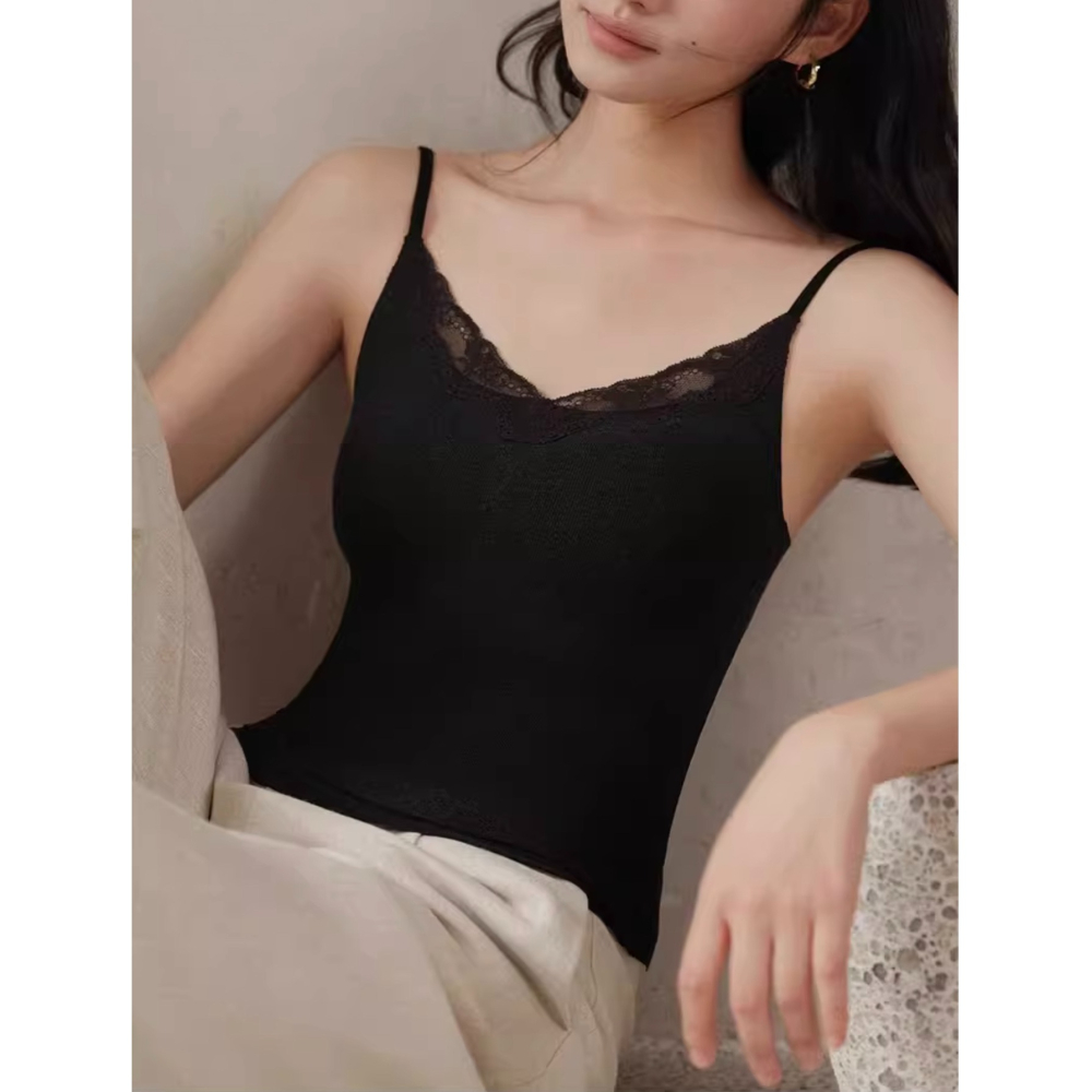 春。法式甜蜜 雲朵舒芙蕾 微磨毛蕾絲滾邊一體式胸墊細肩帶背心上衣-Euphoria Store-細節圖7