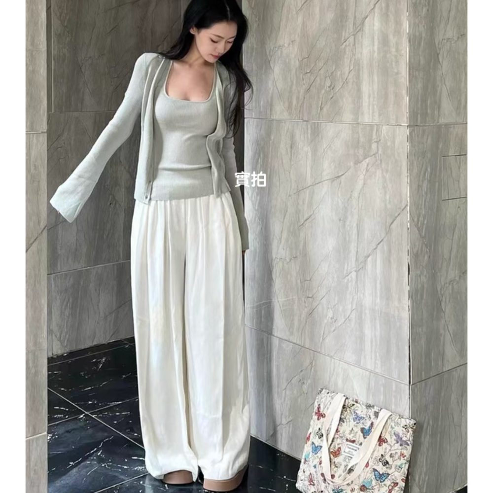 春。浪漫氣質極簡風 修身顯瘦純色無袖方領針織背心+同款V領長袖針織外套兩件套-Euphoria Store-細節圖7