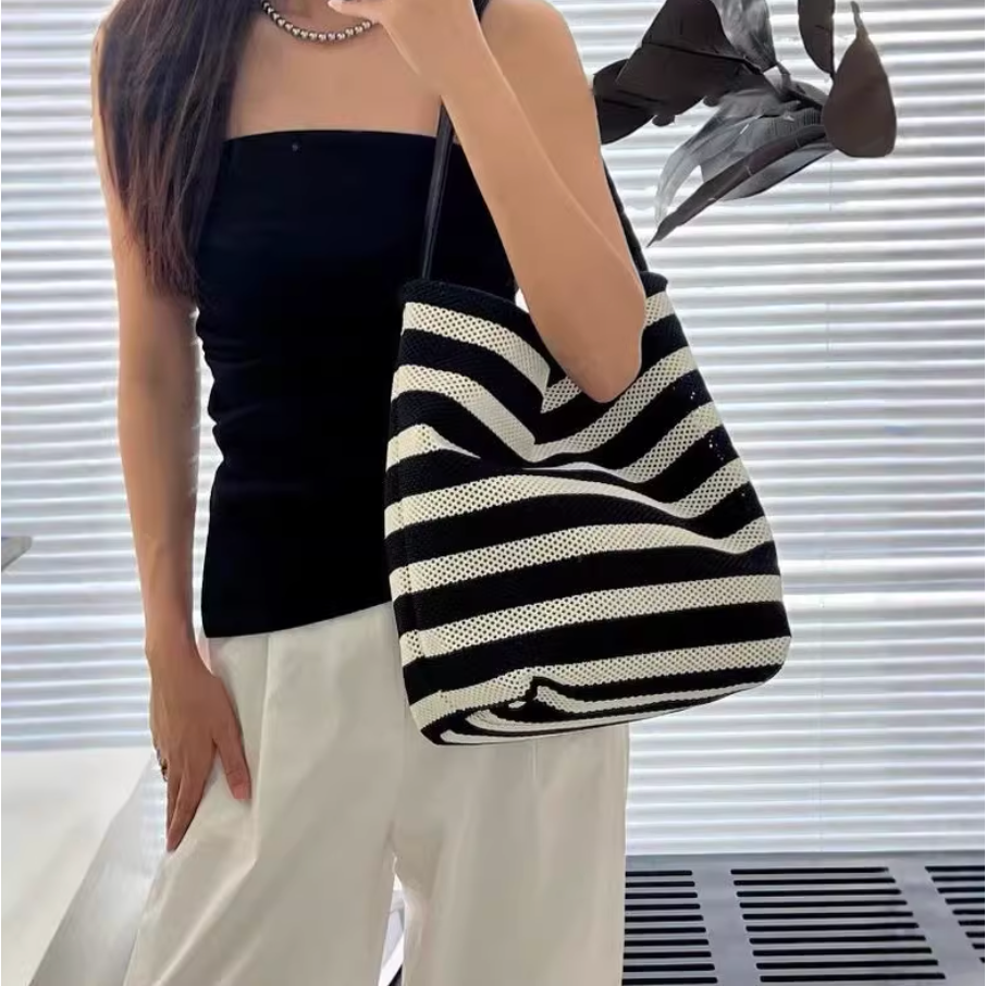 四季。自帶高級感 慵懶輕便大容量 撞色黑色條紋單肩包托特包流浪hobo包-Euphoria Store-細節圖3