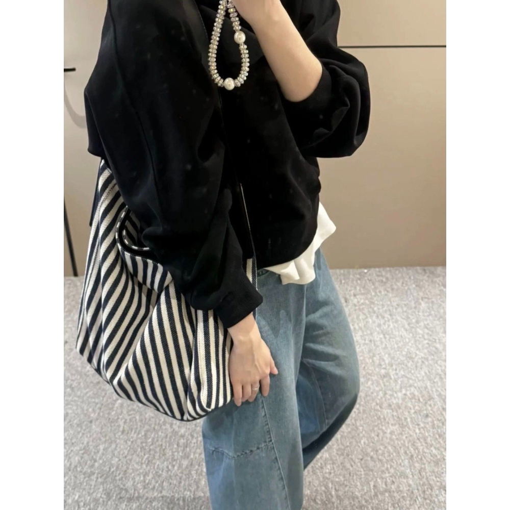 四季。慵懶隨性又時尚 簡約不簡單 撞色豎條帆布拼接PU皮大容量帆布包單肩托特包流浪包hobo包-Euphoria Sto-細節圖3