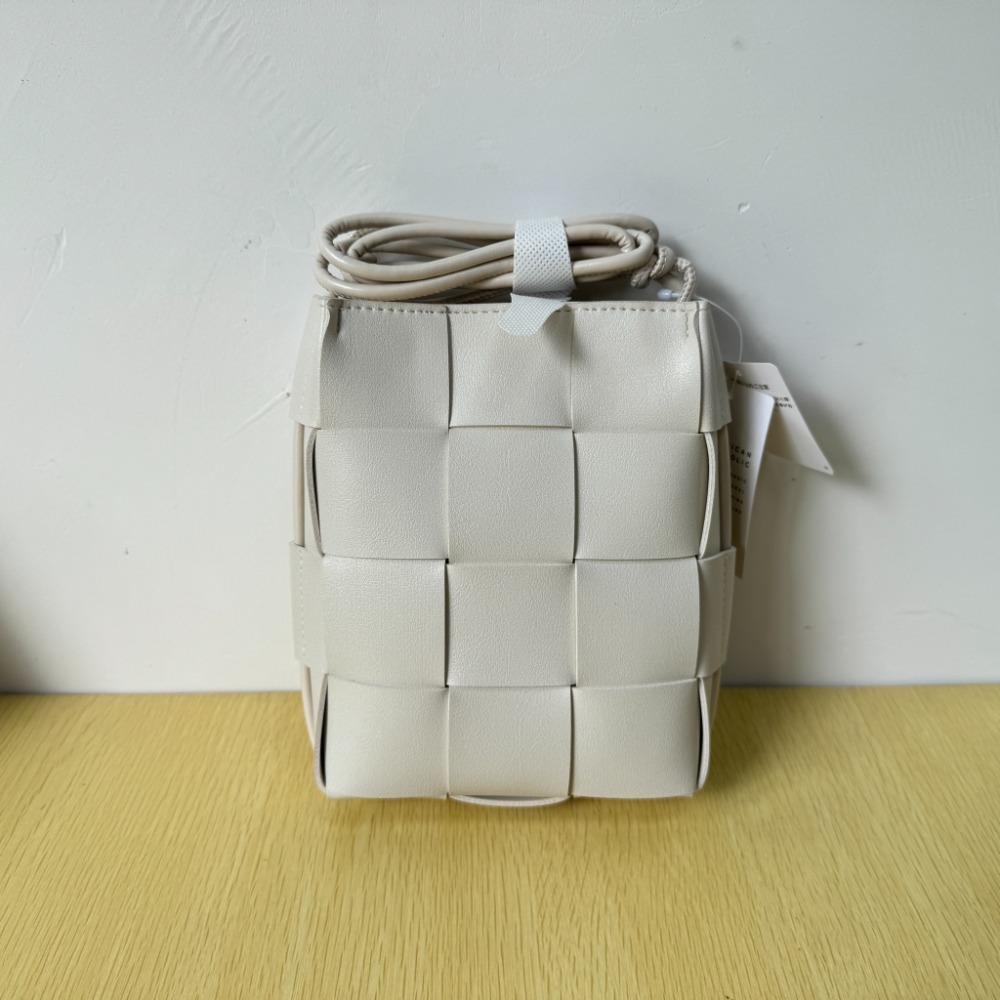 四季。數量少少 日本帶回 簡約編織單肩斜背小方包手機包-Euphoria Store-規格圖10