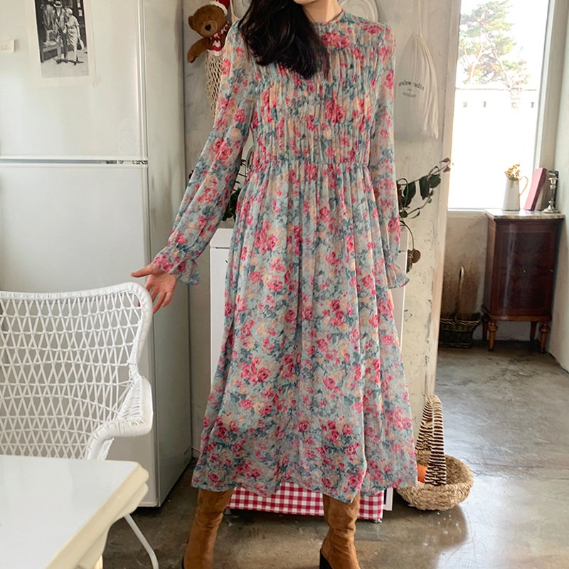 早春。韓chic甜美小碎花 圓領褶皺設計感 寬鬆長款泡泡收袖連身裙洋裝-Euphoria Store-細節圖5