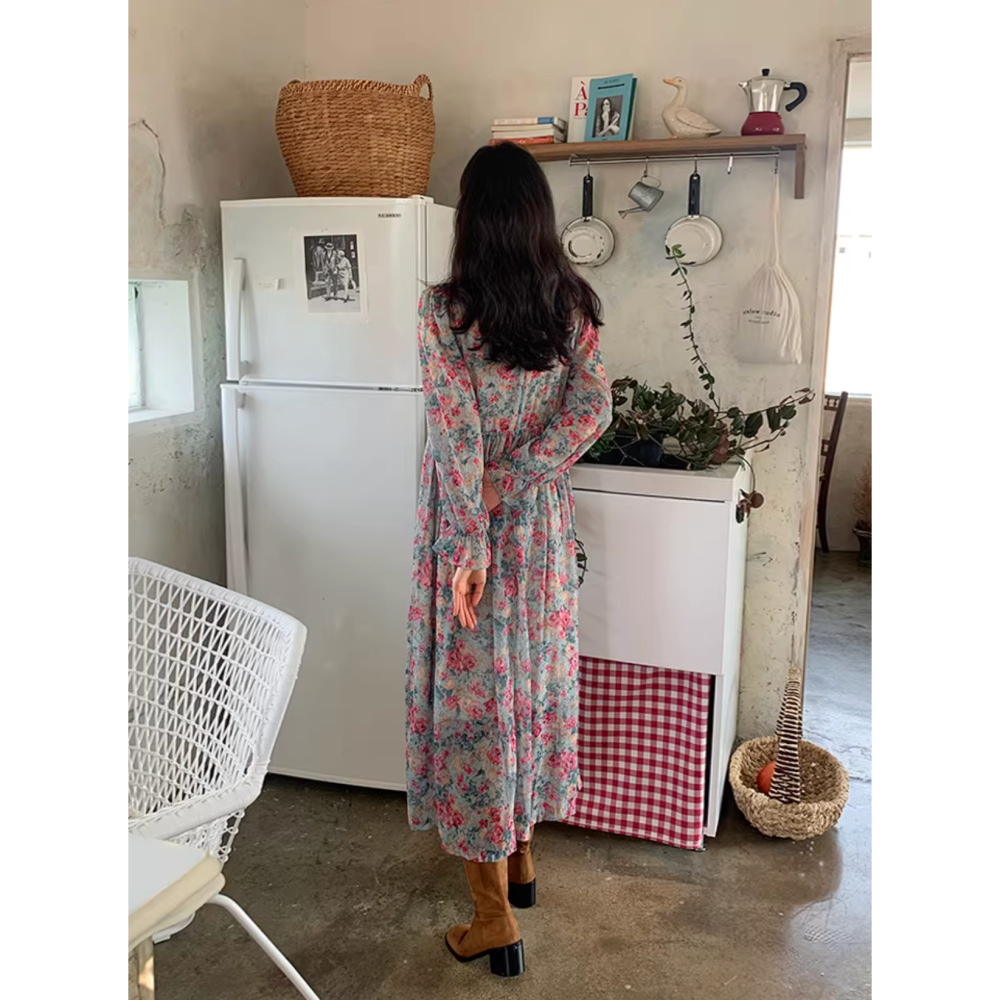 早春。韓chic甜美小碎花 圓領褶皺設計感 寬鬆長款泡泡收袖連身裙洋裝-Euphoria Store-細節圖7