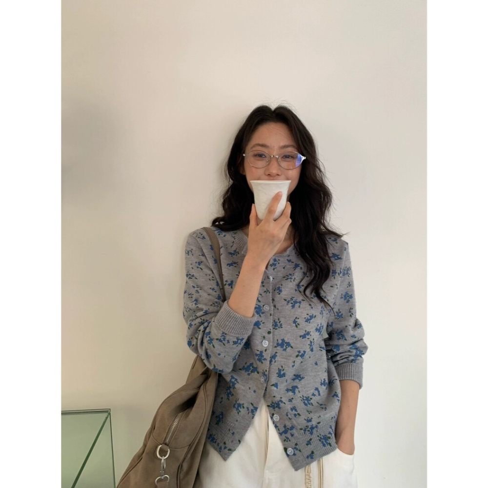 春。法式街古氣質 清新減齡小碎花 單排扣圓領親膚細針織外套上-Euphoria Store-細節圖7