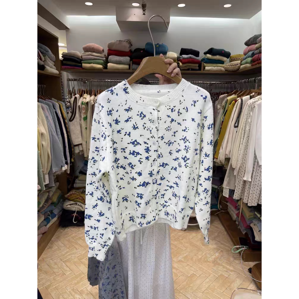 春。法式街古氣質 清新減齡小碎花 單排扣圓領親膚細針織外套上-Euphoria Store-規格圖2