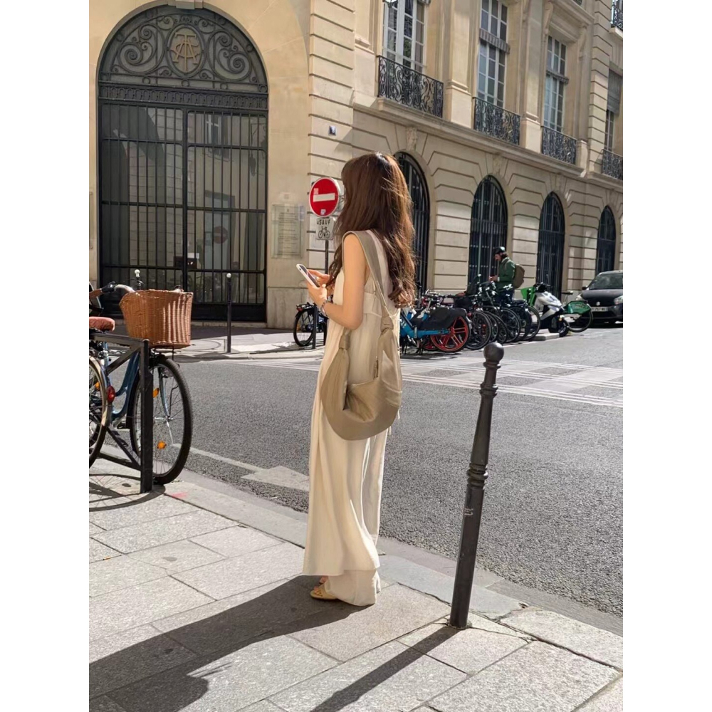 夏。韓系chic 極簡氣質小姐姐 疊穿造型短款吊帶馬甲+飄逸A字無袖背心連身裙洋裝-Euphoria Store-細節圖4