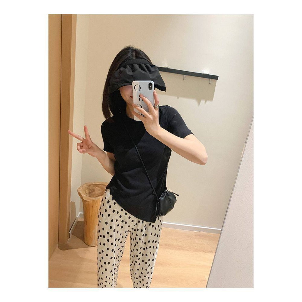 夏。簡約帶點小設計 修身顯瘦 下擺不規則腰側褶皺圓領短袖T恤上衣-Euphoria Store-細節圖8