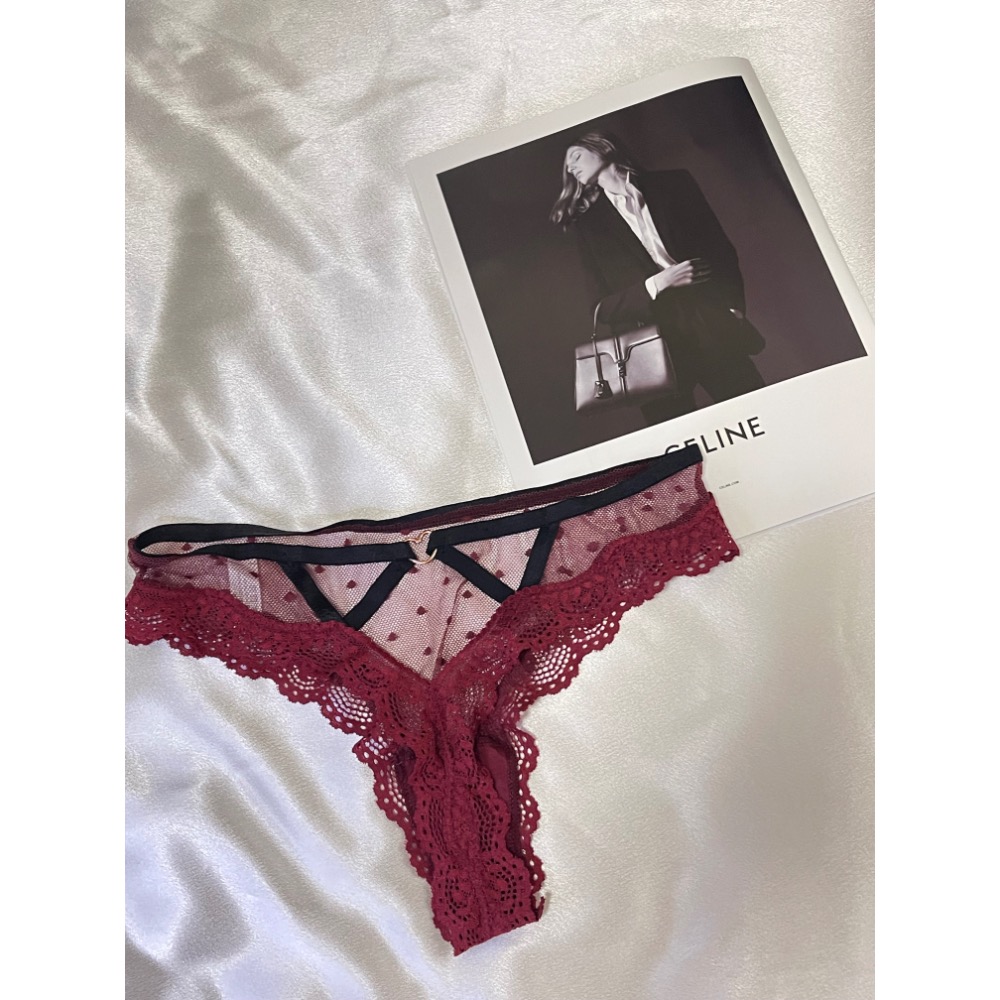 【任選三件只要$599】FU0056 自留款 法式愛心鏤空丁字褲-細節圖2