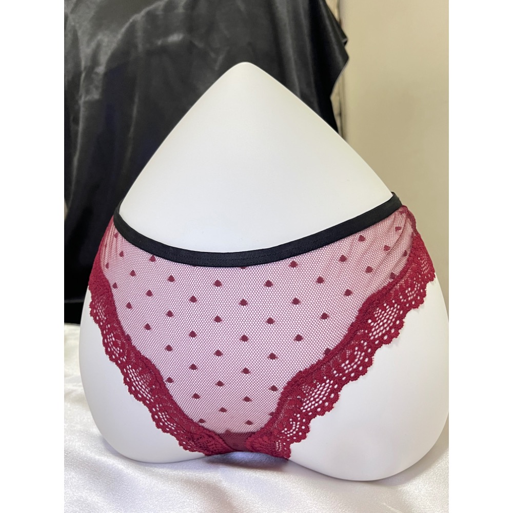 【任選三件只要$599】FU0056 自留款 法式愛心鏤空丁字褲-細節圖5