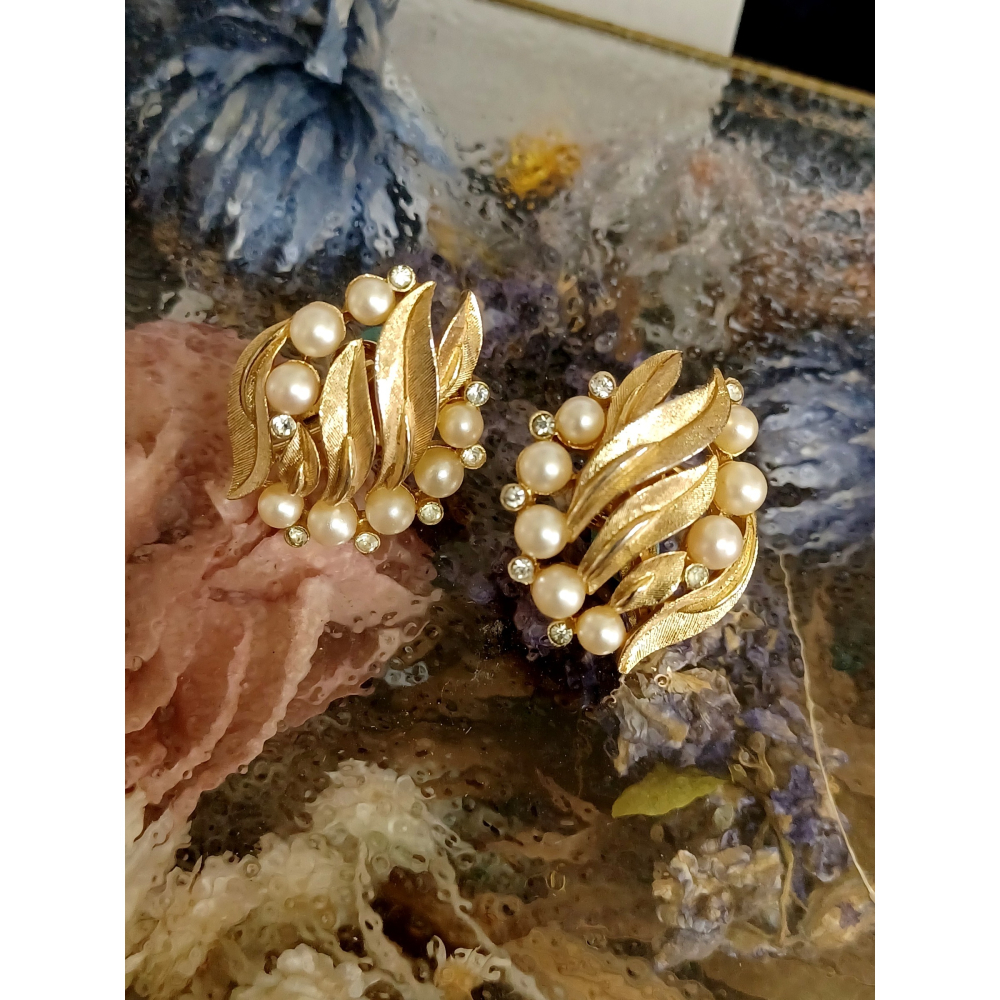 vintage jewelry Trifari 金色珍珠璇葉 夾式耳環 1280元-細節圖4