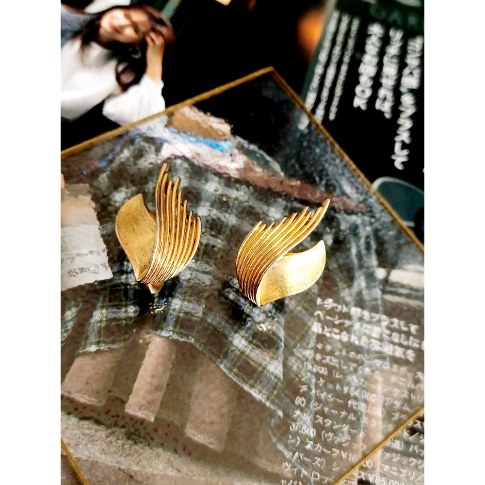 vintage jewelry Trifari 典雅刷金羽翼意象 夾式耳環 980元-細節圖5