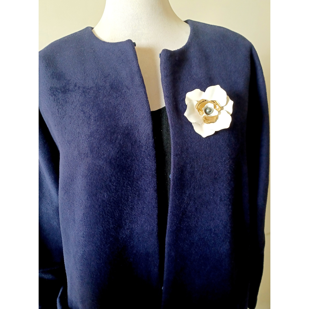 vintage jewelry Sarah cov  Camellia系列 白色琺瑯花 別針 1280元-細節圖2