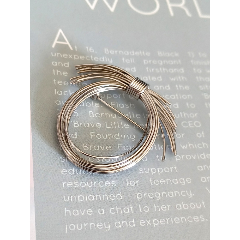 vintage jewelry  典雅立體金屬絲花環 胸針 別針 1180元-細節圖3