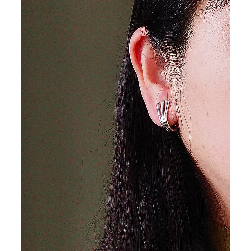 vintage jewelry  AVON 經典銀色三爪 夾式耳環 780元-細節圖2