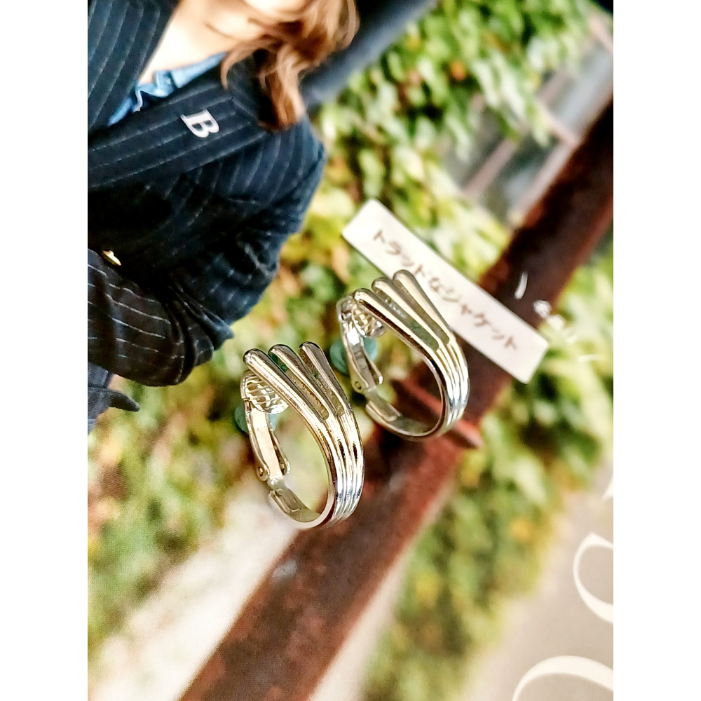 vintage jewelry  AVON 經典銀色三爪 夾式耳環 780元-細節圖7