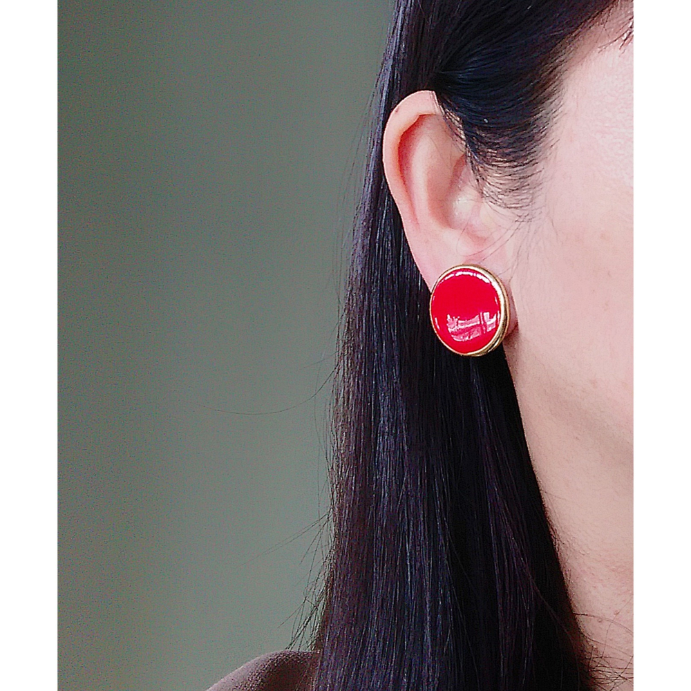 vintage jewelry  時尚圓形金邊紅琺瑯 夾式耳環  680元-細節圖2