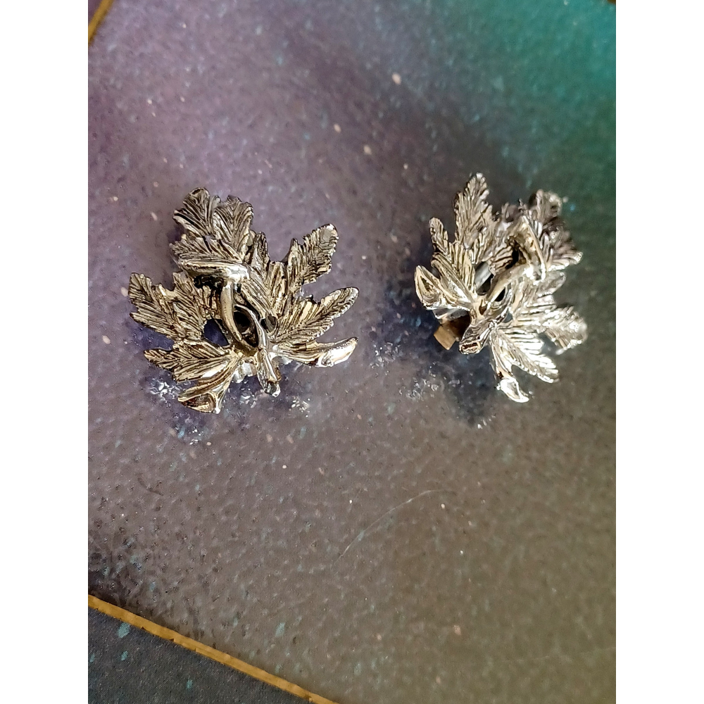 vintage jewelry  典雅立體銀色蕨葉 夾式耳環 680元-細節圖3