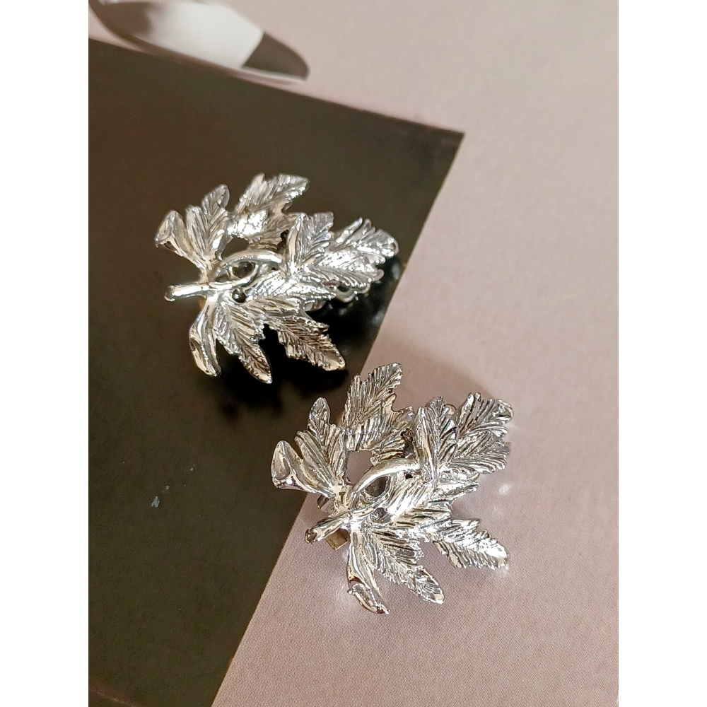 vintage jewelry  典雅立體銀色蕨葉 夾式耳環 680元-細節圖7