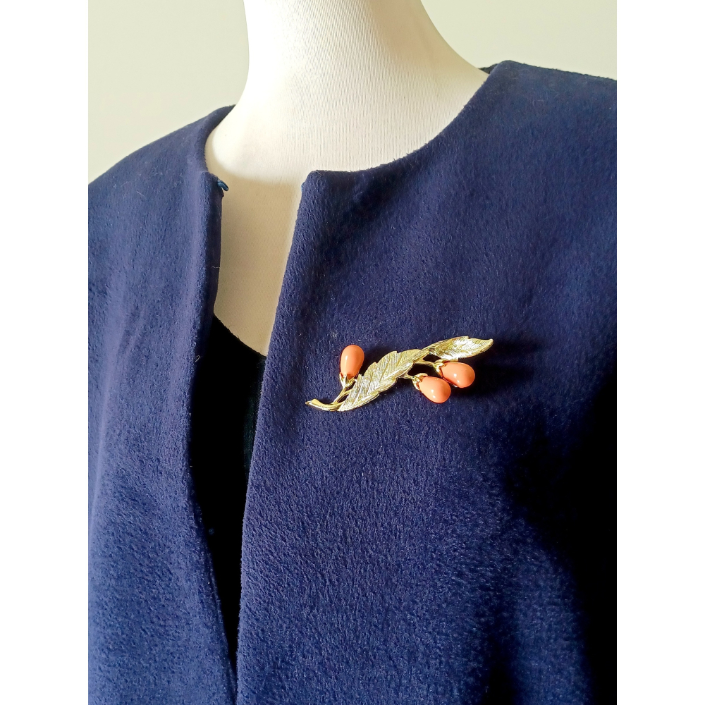 vintage jewelry Sarah cov  金色仿橙色珊瑚葉 別針 1280元-細節圖2