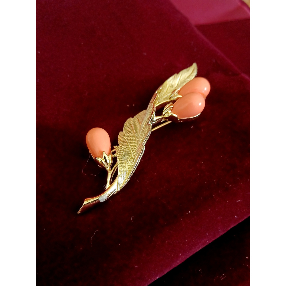 vintage jewelry Sarah cov  金色仿橙色珊瑚葉 別針 1280元-細節圖3
