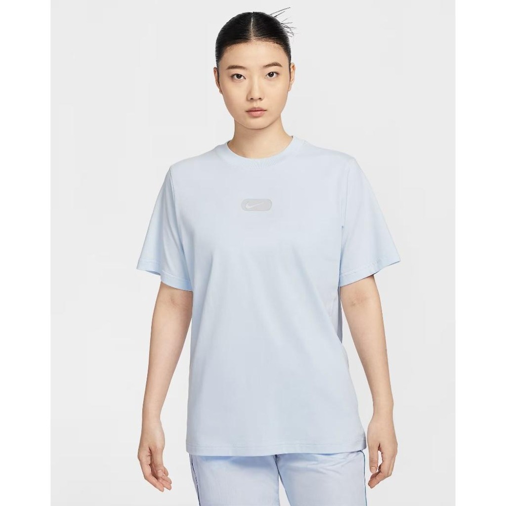 Nike Sportswear Club 短袖 T恤 上衣 運動 休閒 寬版 女 HQ1699 黑 010 藍 423-細節圖2