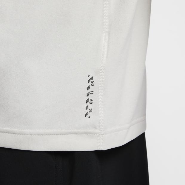 Nike Hyverse Dri-FIT 男款 短袖 T-Shirt  經典 大Logo 米白 HJ7008 030-細節圖4