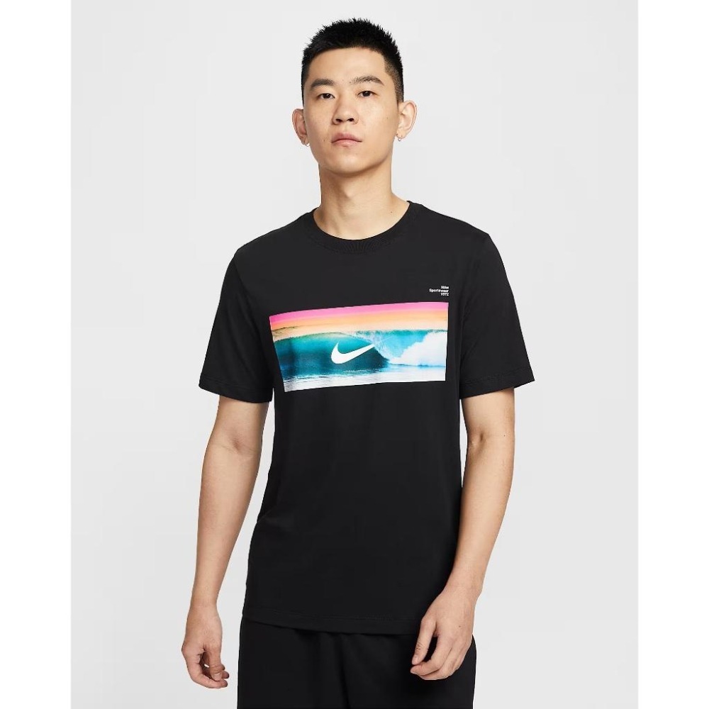 Nike Sportswear 短袖 上衣 T恤 海浪 彩色 經典 休閒 純棉 HJ0761 白 100 黑 010-細節圖5