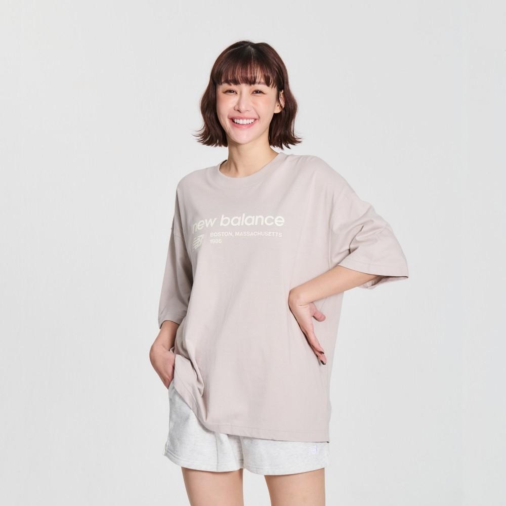 New Balance 女款 上衣 短袖 圓領 美版 百搭 奶茶 WT33534MNK 灰 WT33534AG-細節圖4