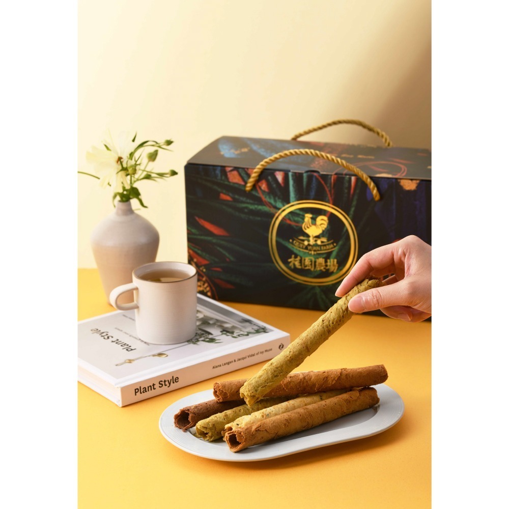 【桂園農場】桂園手工蛋捲-4包入精裝禮盒(口味各一 芝麻原味、精選咖啡、台灣茶香、濃厚巧克力)-細節圖2