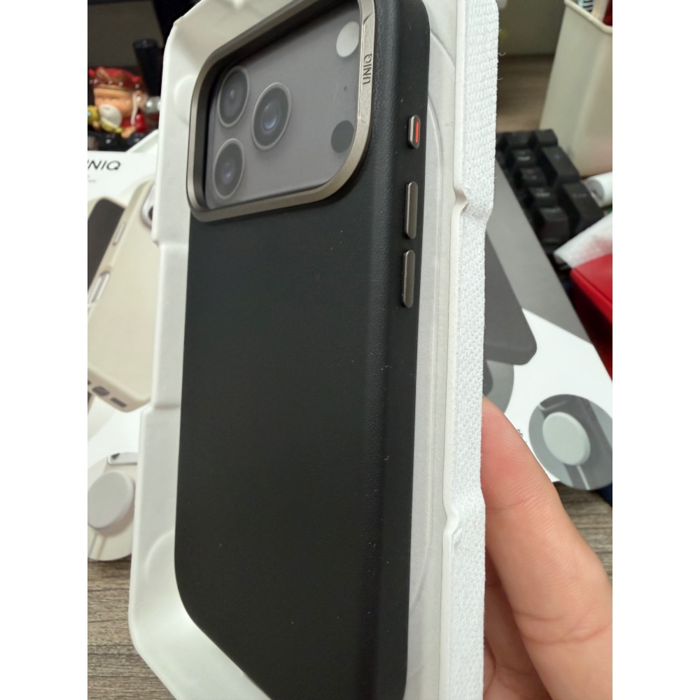 UNIQ Lyden Magclick 耐刮皮革磁吸保護殼 for iPhone 17-細節圖4