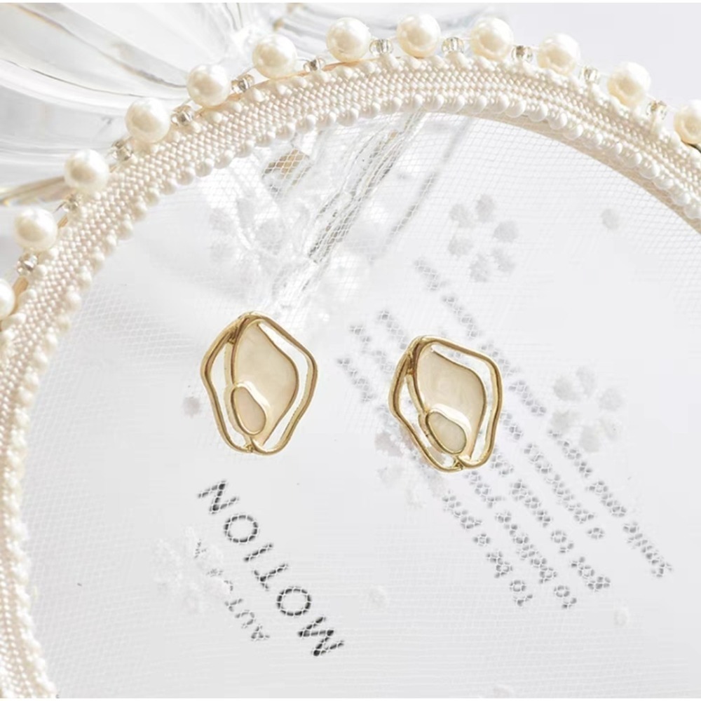 現貨☆S925銀針耳環✜韓國設計韓款✜金色耳環/耳夾/大理石金邊/石紋/簡約耳環-細節圖3