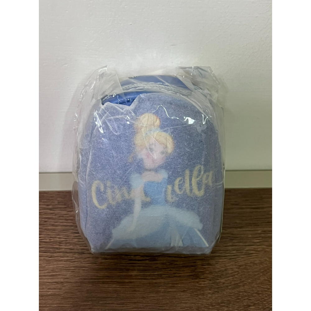 天藍小舖  迪士尼系列人物-仙杜瑞拉 行李箱束帶、背包零錢收納袋、大頭尼龍護照包、手拿零錢收納包 全新四樣一起賣-細節圖6