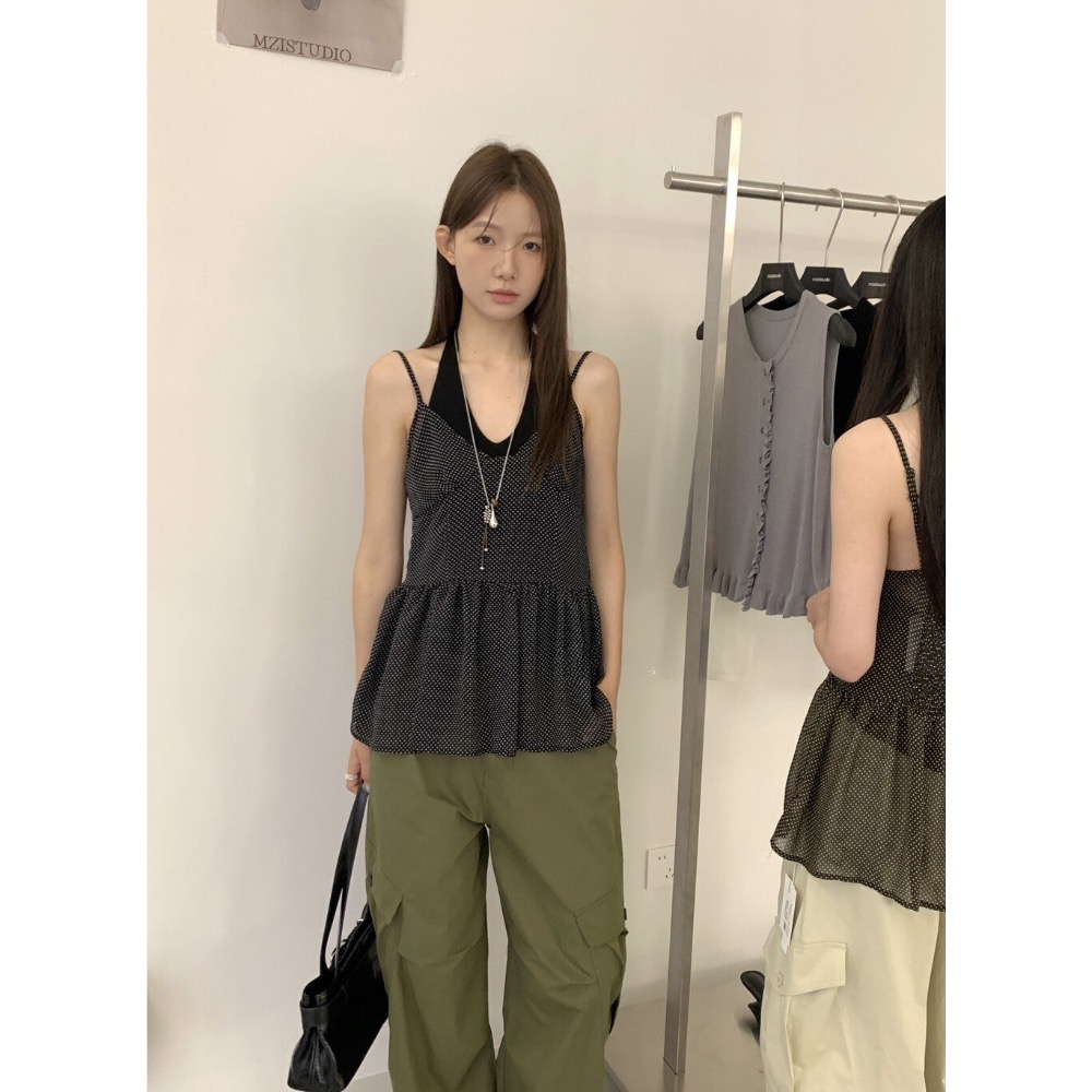 闆娘自留 波點透紗層次感兩件式上衣-細節圖3