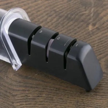 【現貨】【日本製🇯🇵】KAI 貝印 關孫六 三段式鑽石陶瓷磨刀器  操作簡單|陶瓷磨刀器 鑽石磨刀器-細節圖4