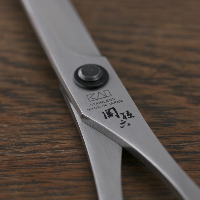 【現貨】【日本製🇯🇵】KAI 貝印 關孫六 不鏽鋼理髮剪|打薄剪 在家也能輕鬆修剪瀏海與造型 打薄剪刀 修髮剪刀-細節圖5