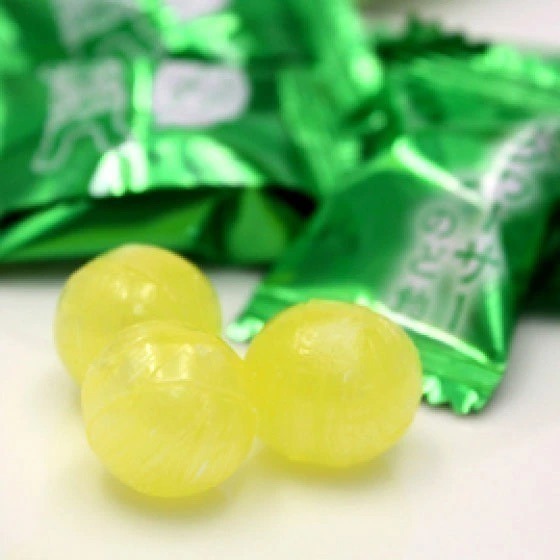 【現貨】【正品】日本產🇯🇵 日本沖繩 Okinawa限定 沖繩青檸喉糖 檸檬糖 香檸糖 潤喉糖 喉糖 月桃葉-細節圖3