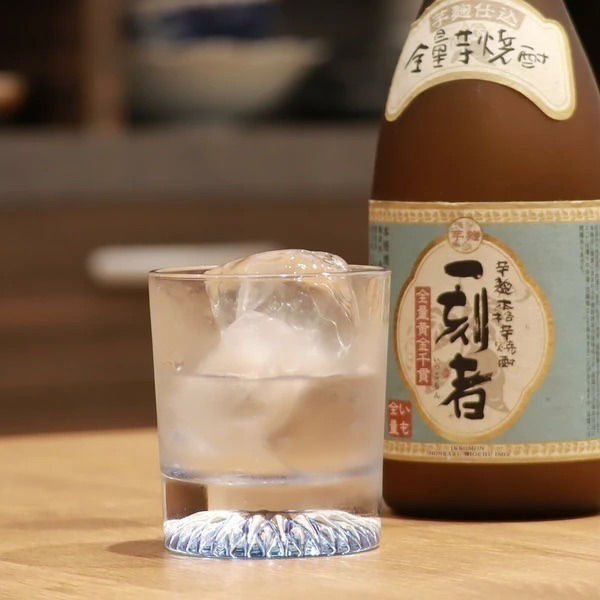 【現貨】【日本製🇯🇵】鑽石切割玻璃杯｜手工威士忌杯 水杯 酒杯 麥茶杯｜附木盒 禮盒首選-細節圖3