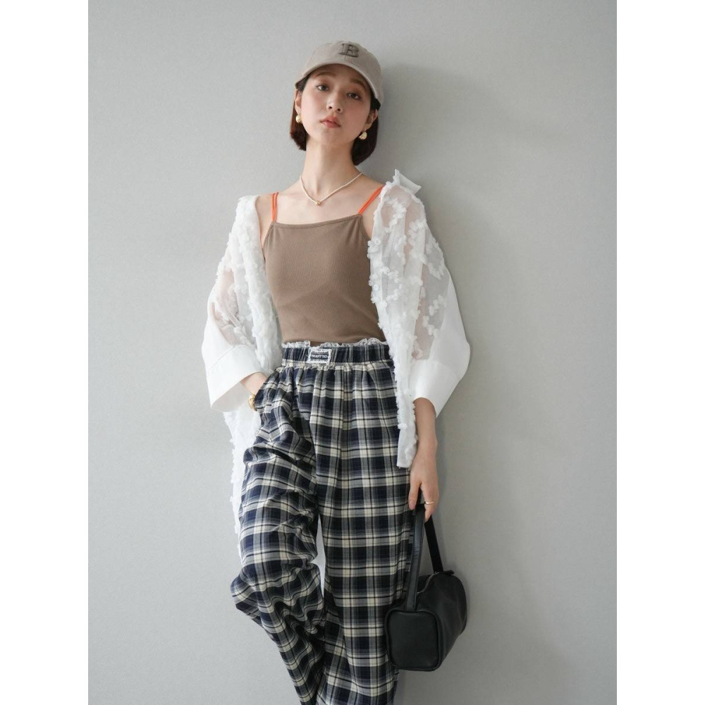 日- 立體花紋透膚衫-1色-細節圖2