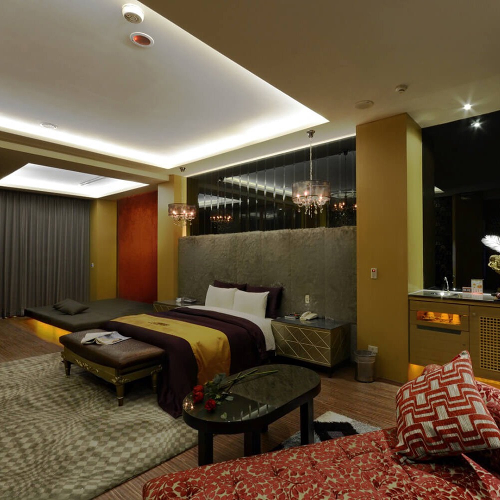 台中【夏都汽車旅館】雙人住宿券-KTV/泳池房型 (MO)-細節圖2