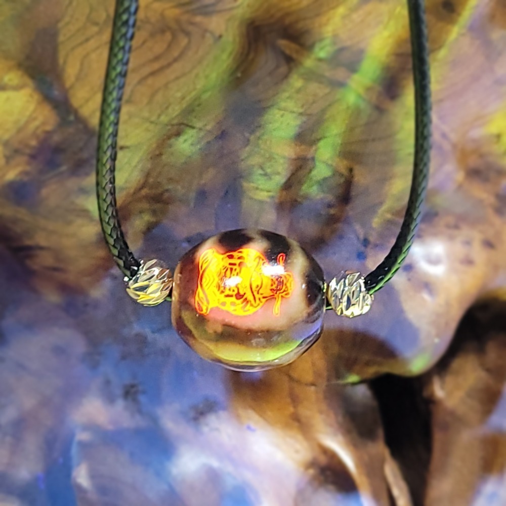 單顆天珠搭皮繩