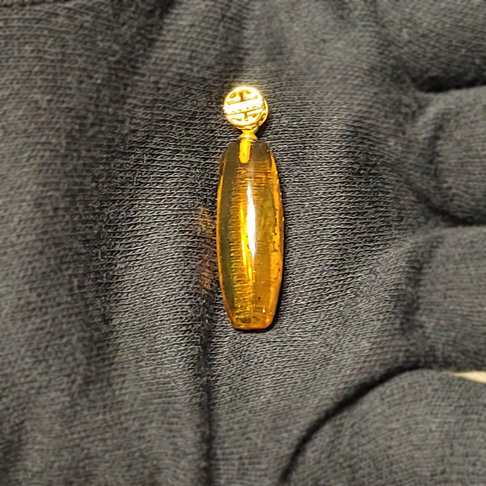 【母親節禮物已過爐現貨】天然原礦無優化 蟲珀吊墜/項鍊 辟邪護身 S925銀鍍金扣附皮繩 夏日首選-細節圖2