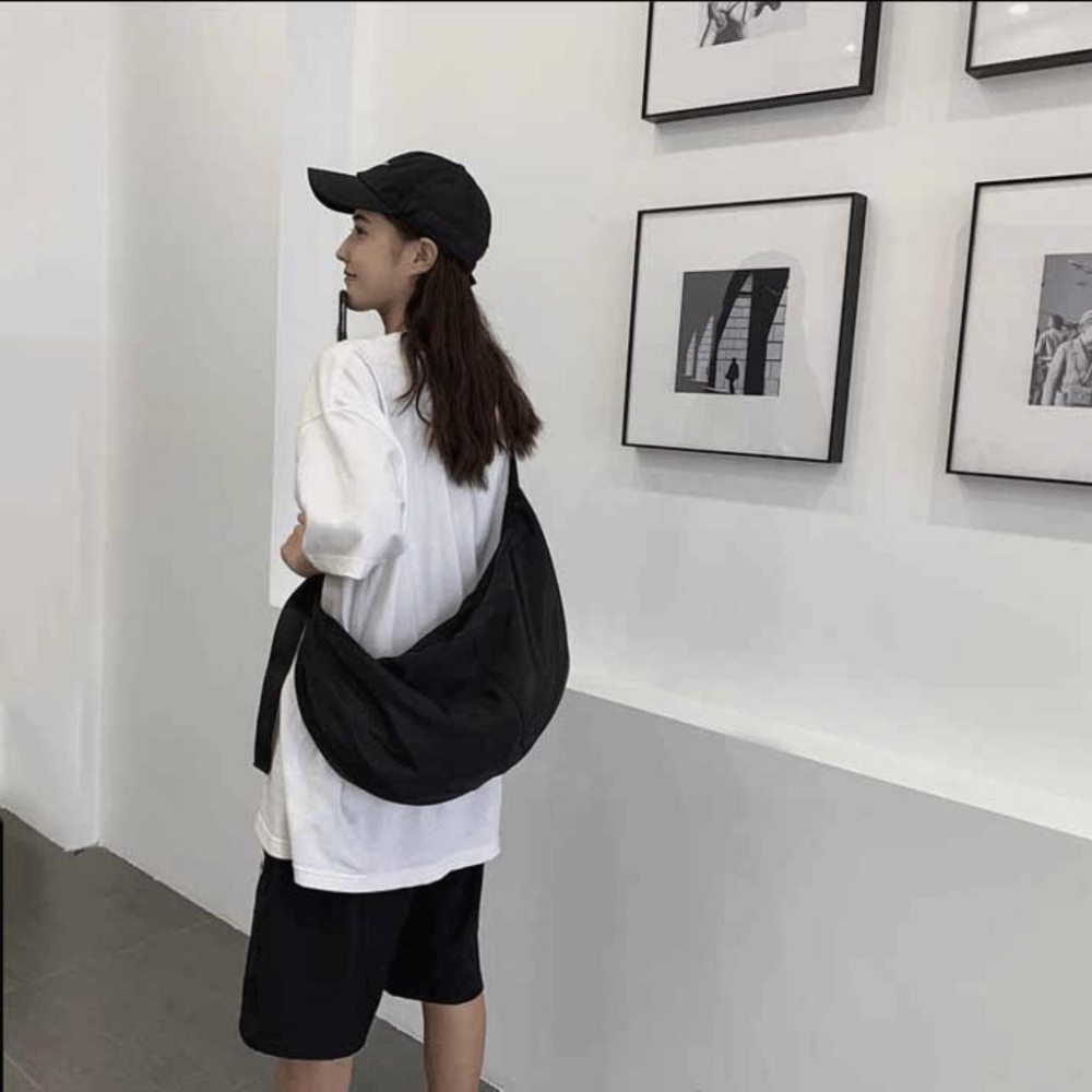 台灣公司貨 大容量 日系 水餃包 大包 斜垮  半月包  斜背包 側背包  餃子包 旅行包 出國  寬肩帶 機能 尼龍-細節圖6