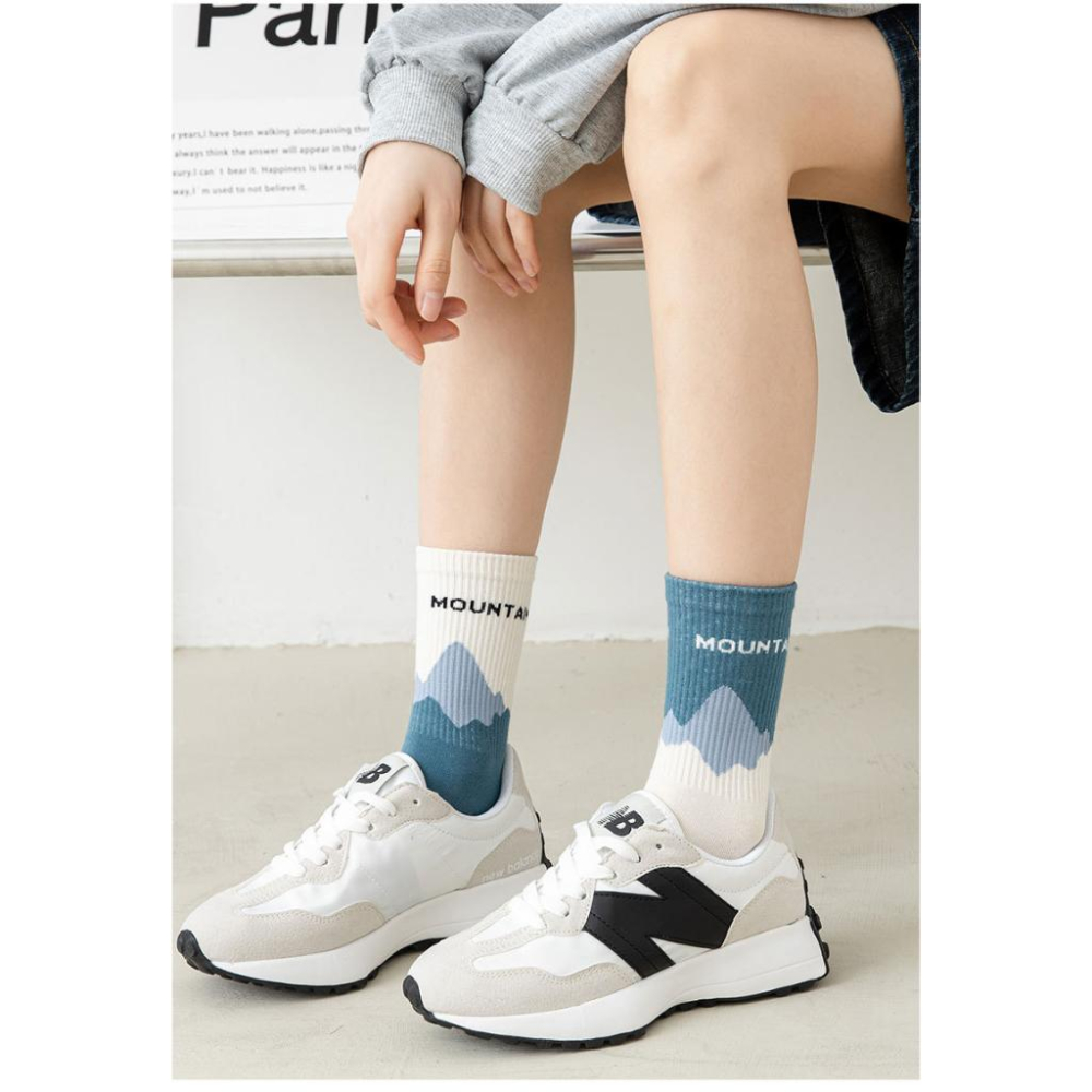 台灣現貨 中筒襪  女襪  森林系 大童襪 短襪   陰陽襪 AB襪  小紅書  山岳-細節圖3