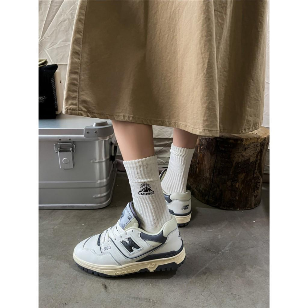 台灣公司貨 街頭 雪山 山脈 刺繡襪 中筒襪 長襪 露營 雪山襪 戶外 透氣 棉 刺繡襪子 直條紋襪-細節圖4