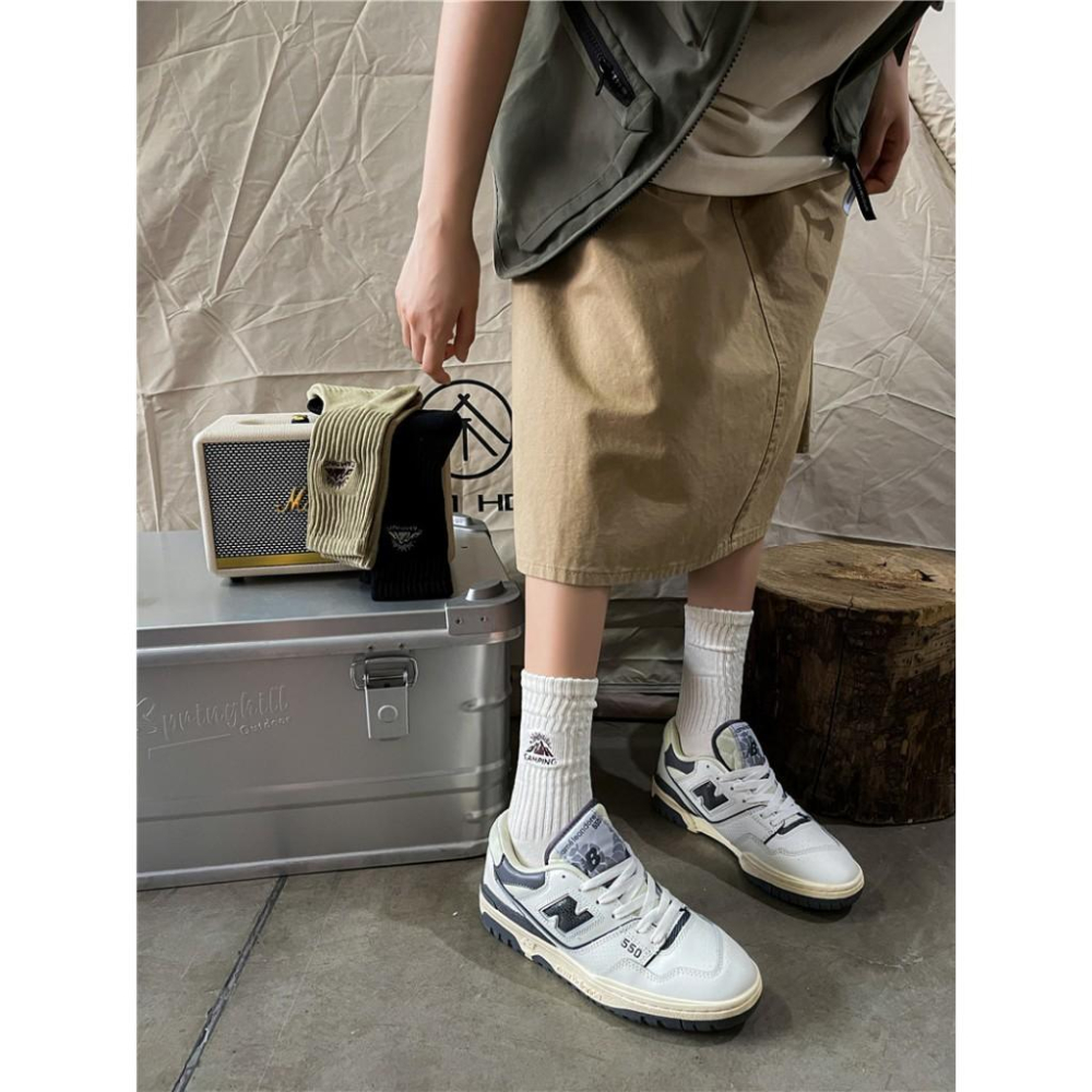 台灣公司貨 街頭 雪山 山脈 刺繡襪 中筒襪 長襪 露營 雪山襪 戶外 透氣 棉 刺繡襪子 直條紋襪-細節圖6