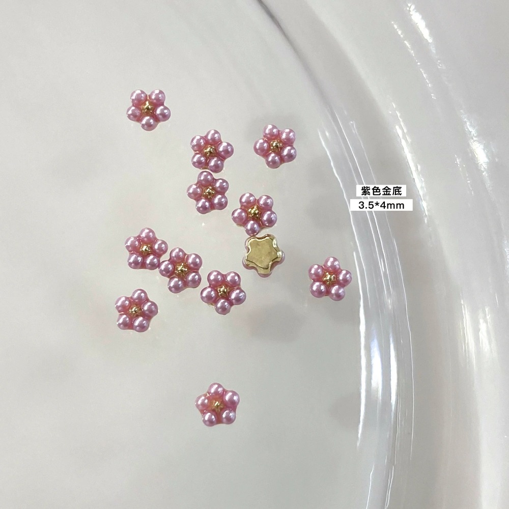 【美甲飾品】迷你金底高亮珍珠小花。美甲珍珠。立體小花。珍珠五瓣花。金底珍珠花。美甲小花。美甲鑽飾。珍珠飾品。指甲珍珠。-規格圖7