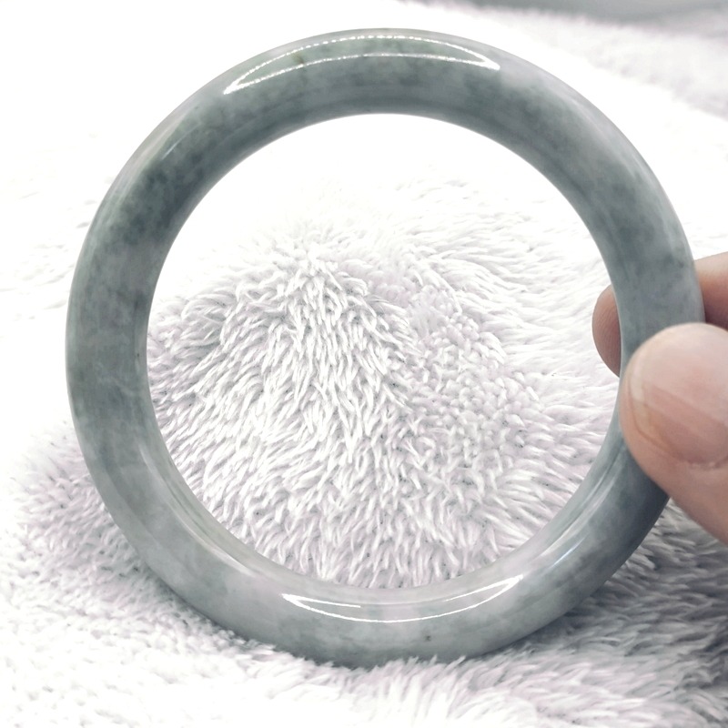 天然緬甸翡翠 A 貨－18圍灰底飄花平安鐲（正圈）-細節圖4