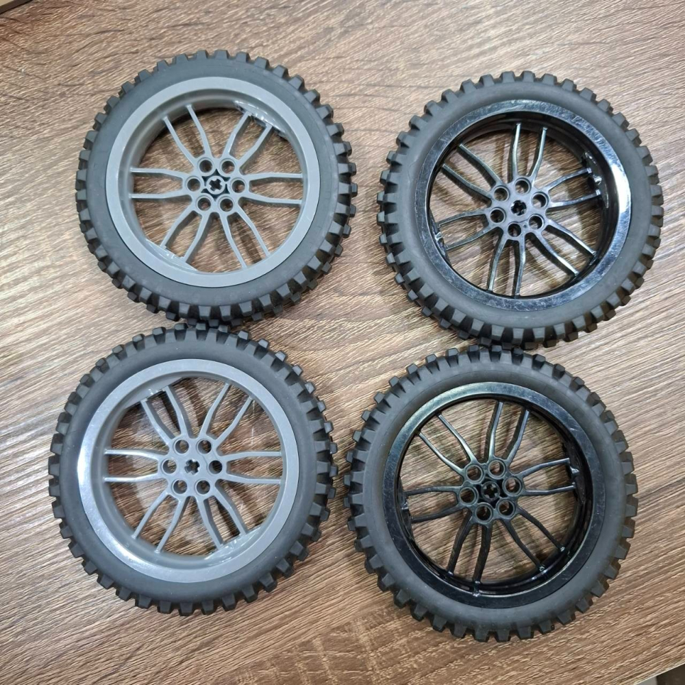 【樂GO】樂高零件 LEGO 摩托車輪胎 88517c02 樂高輪胎 輪胎 機車輪胎 科技零件 大輪胎 樂高正版全新-細節圖2