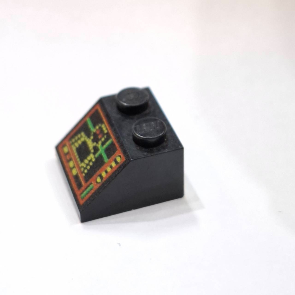 【樂GO】樂高零件 絕版二手 LEGO 控制台 監控台 監視器 外星人 太空人 印刷磚 3039pb002 樂高正版全新-細節圖2