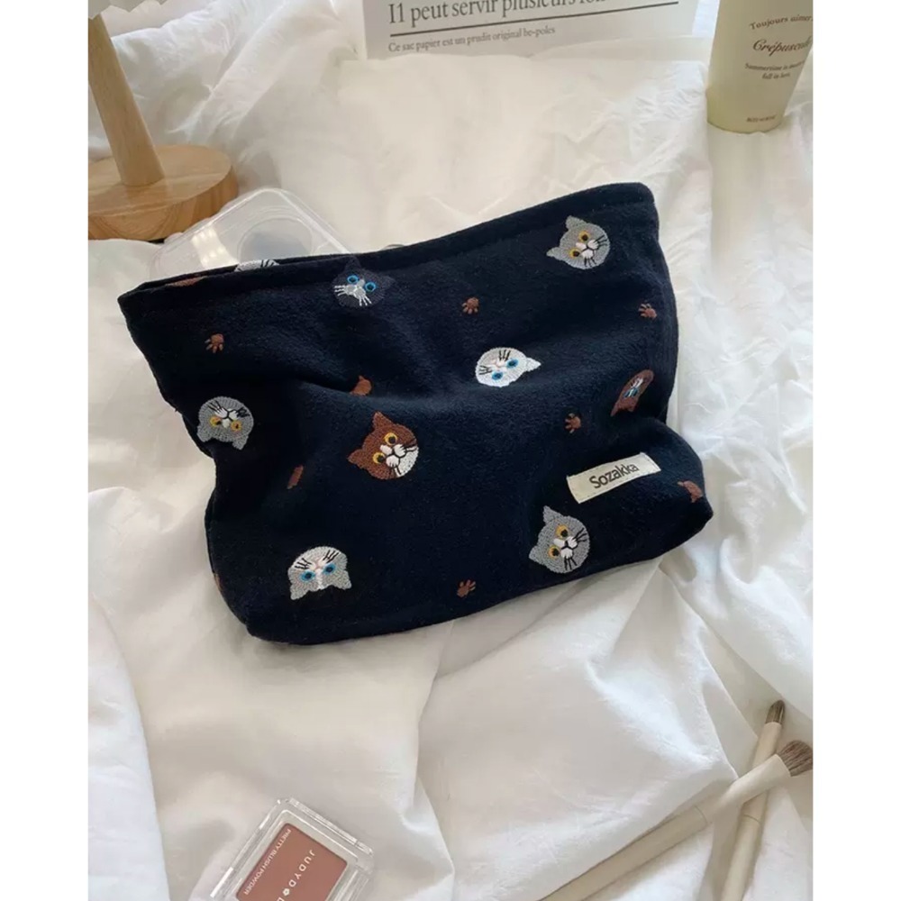 （現貨米色1個+預購）日式刺繡貓咪棉麻化妝包零錢收納袋文藝可愛便攜手拿包_冠宇百貨屋-細節圖6